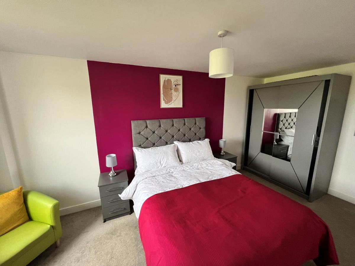 Spacious 1 Bed Relocation Apartment Free Parking, Бріерлі-Гілл Екстер'єр фото